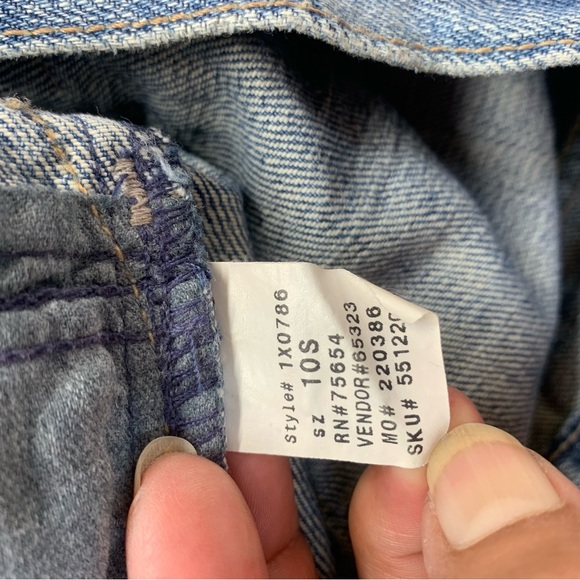 ABERCROMBIE & FITCH DISTRESSED JEANS - Picture 15 of 16